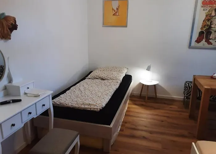 Alfred Second Апартаменти *